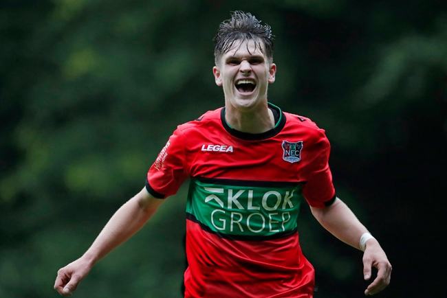 防守反应的 防守反应的